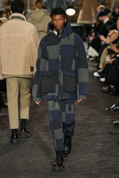 Look 35